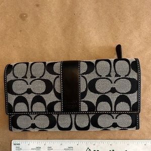 Coach Trifold Wallet Canvas